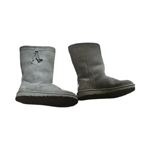 Ugg gray boot size 6